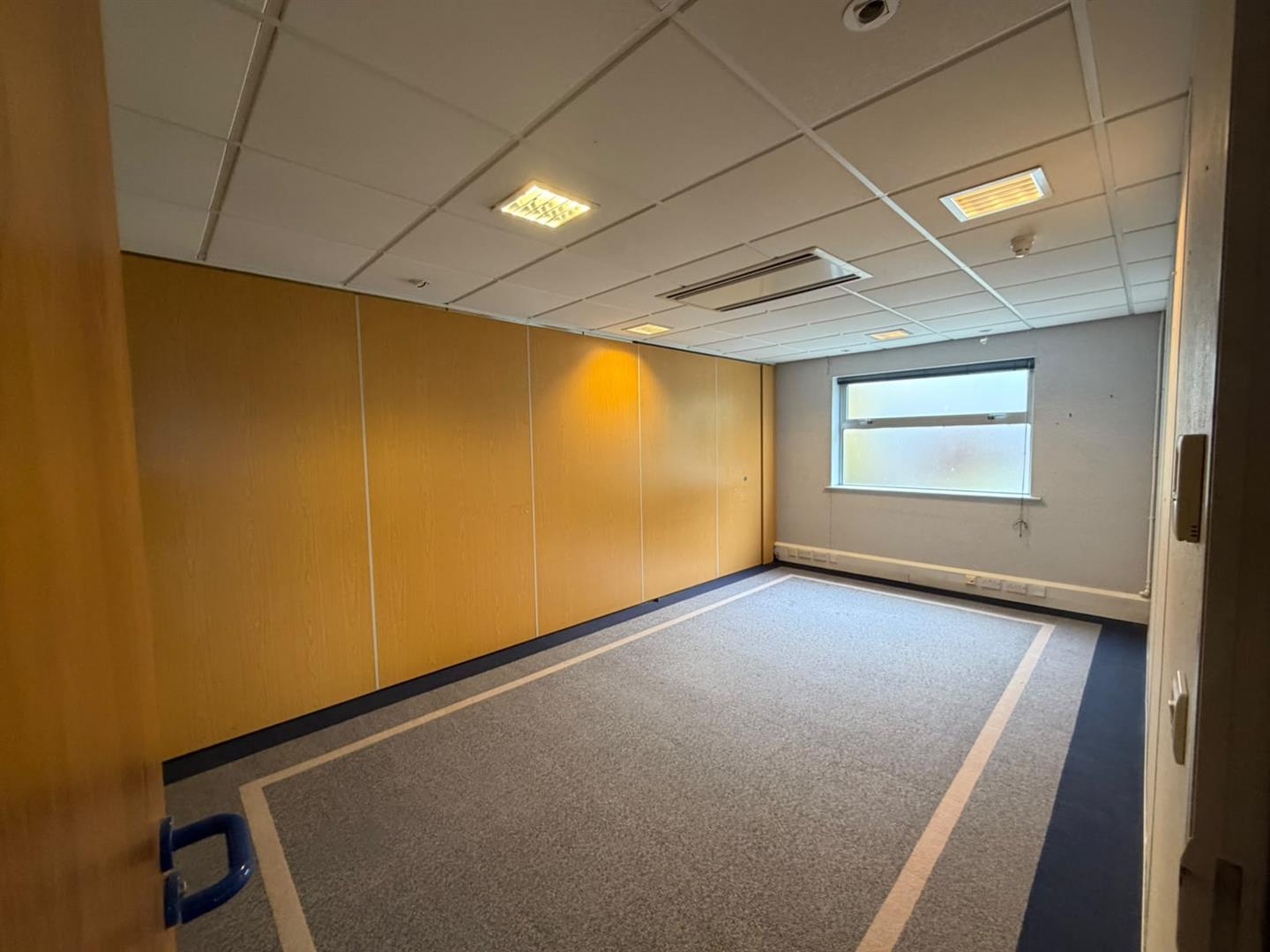 16, Hilton Square Pendlebury, Manchester, photo 9